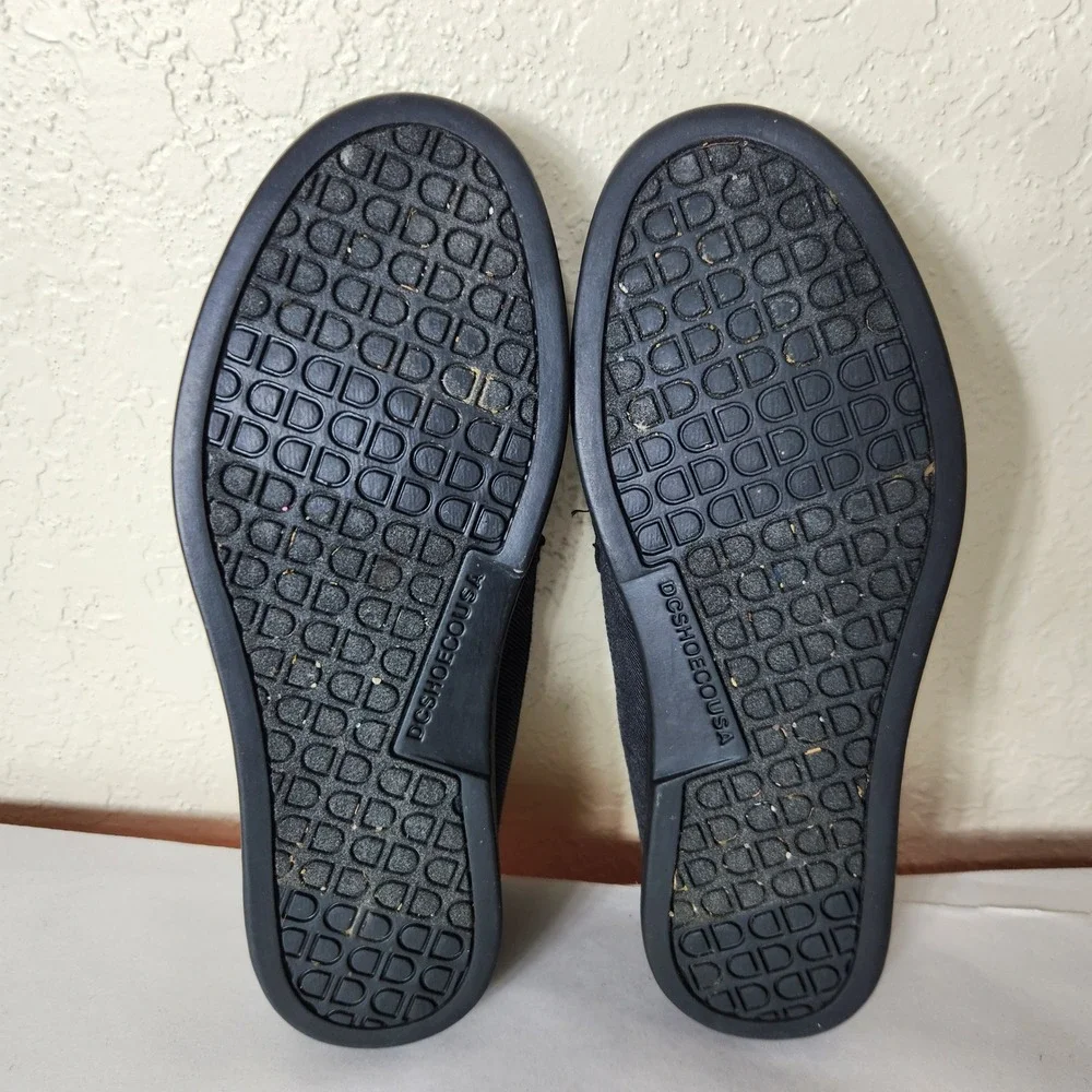 DC Shoes Mens Villain Slip On Loafer Sneakers Black Textile Moc Toe 10.5